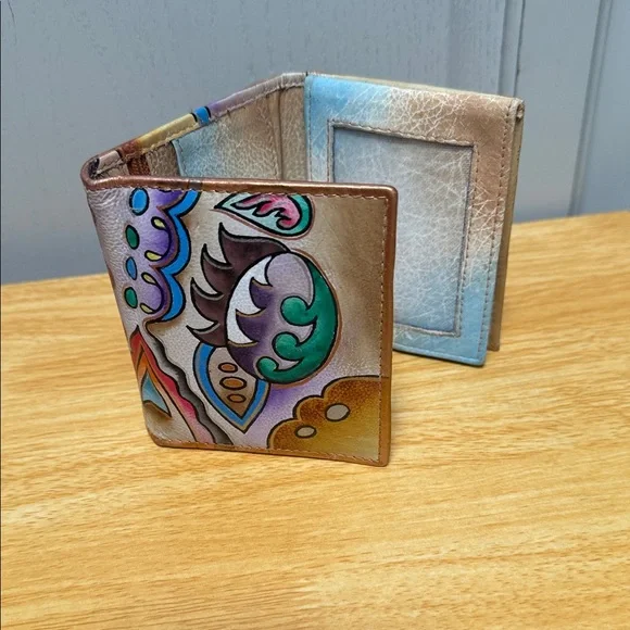 HANDPAINTED ABSTRACT WALLET 🎨 - Picture 6 of 17